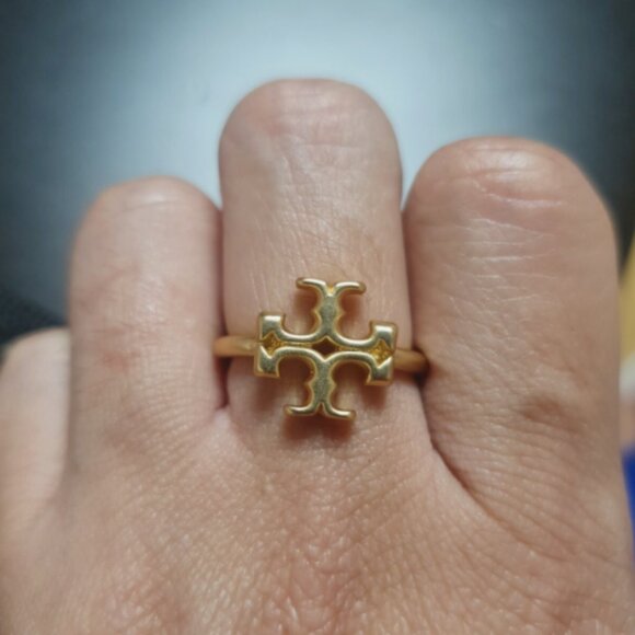 Tory Burch Logo Ring Size 7 - Picture 1 of 6